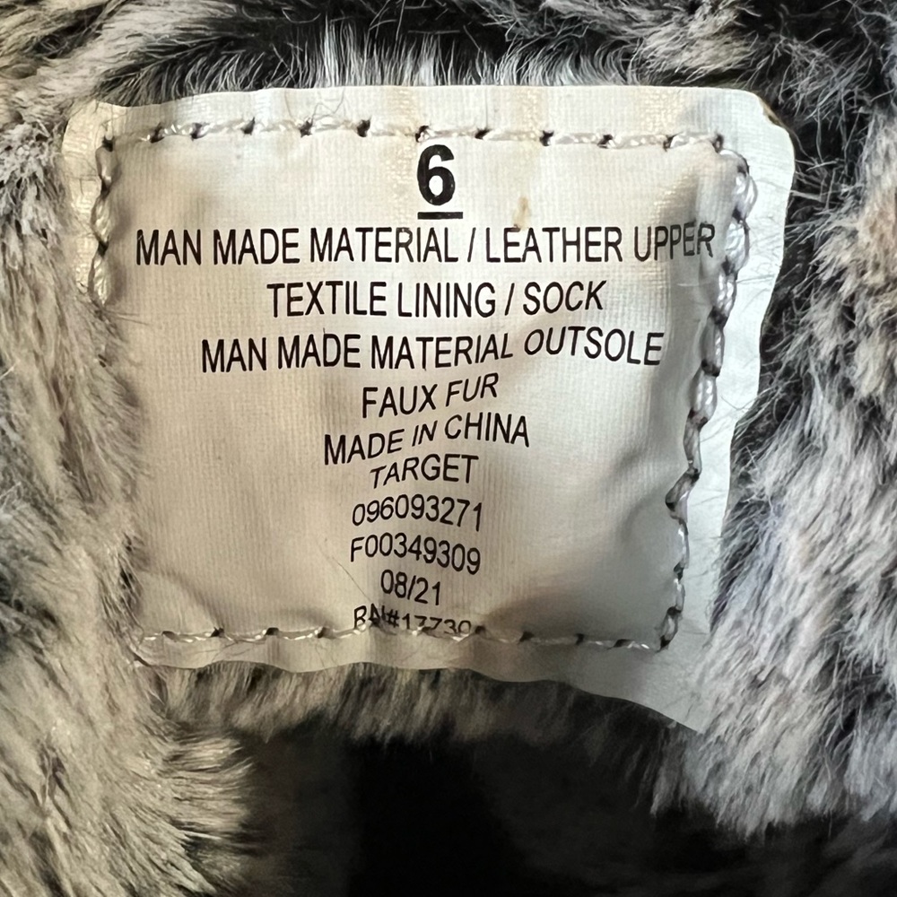 Target, Sorrel’s size 6 women’s